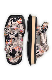 Farm Rio Nude/Black US Shoe Size 6 Sandals