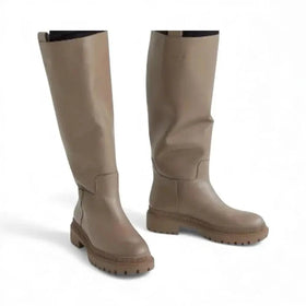 HM Olive US Shoe Size 37 Mid Length
